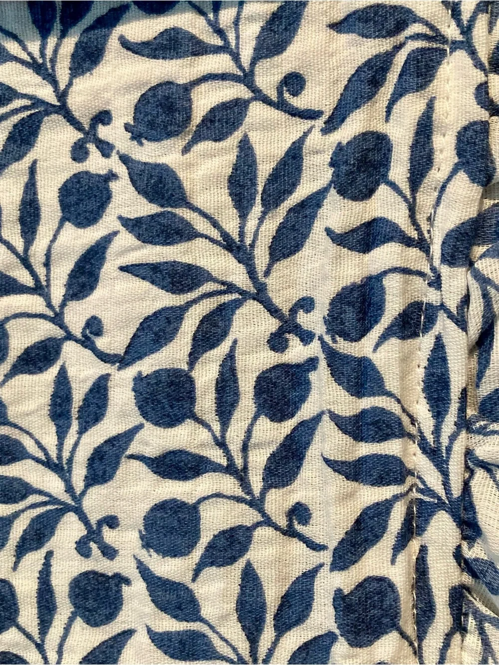NWT Morris and Co 100% cotton gauze shower curtain-blue/white pattern “Rosehip”